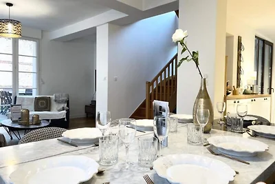 Das Gartenhaus f�r zehn Vצlker