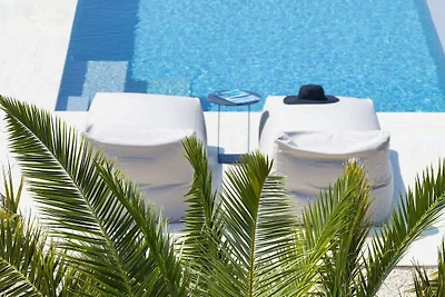 Villa in Tkon mit Schwimmbecken