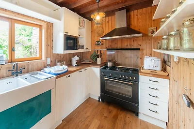 Ferienhaus in Bievre mit Garten