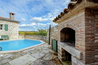 Villa in Tinjan met zwembad