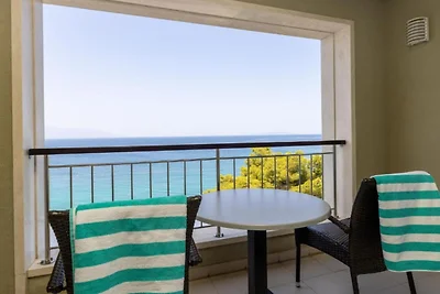 Standard Double Room With Private Bathroom 4