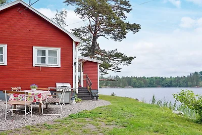 5 persone case ad ÅKERSBERGA