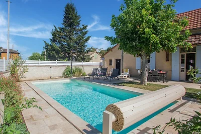 Spaziosa casa vacanze con piscina privata