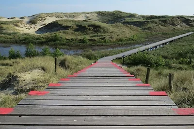 "Meeuw onder een rieten dak"