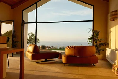 Villa mit privatem Pool und Meerblick