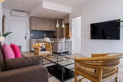 Modernes Apartment mit Terrasse und Meerblick