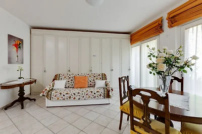 Moderno appartamento a Bardolino con terrazza