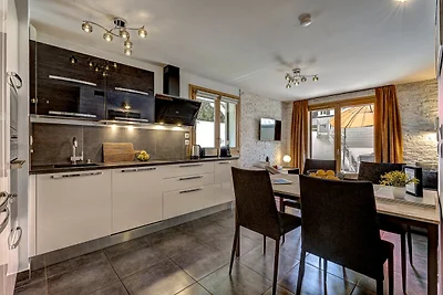 Central Apartment with Amazing Terrace &...