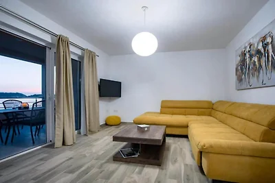 Sea View Apartment 1