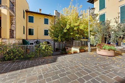 Modernes Apartment in Bardolino mit Terrasse