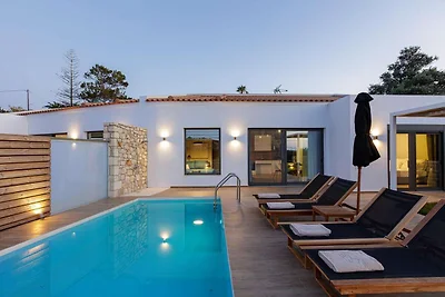 Diamond Villa mit Swimmingpool