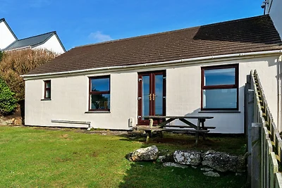 Kornisches Ferienhaus in Strandnähe, Keine...