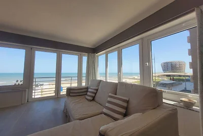 Appartement met panoramisch uitzicht op zee