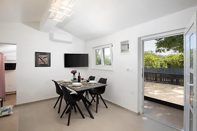 Villa met privézwembad en zomerkeuken