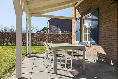 Villa mit Sauna und Whirlpool in Limburg
