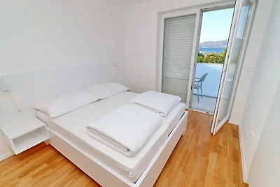 Villa E & D - Four Bedroom Villa with Pool an...