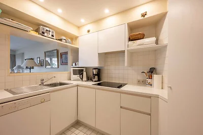 Wohnung in einer Villa mit Terrasse