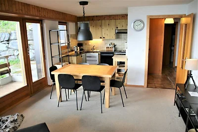 Freundliche Wohnung mit Bergblick