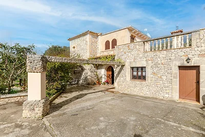 Villa ad Arta con piscina privata