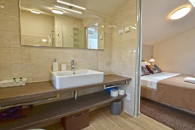 Tranquil Getaway with Shared Pool in Bale - O...