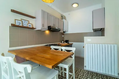 Lotus Apartment with Lakeview