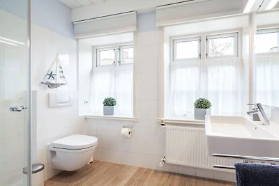 Ferienhaus in Utersum mit Schwimmbecken
