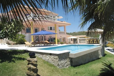 Villa con 4 camere da letto