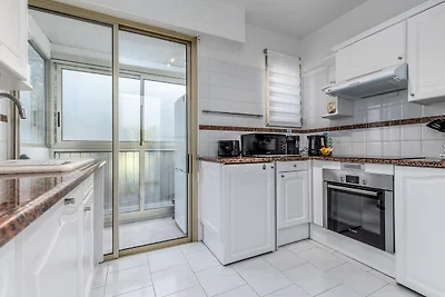 MC Riviera: modern apartment with stunning se...