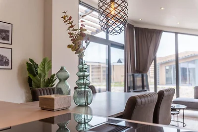 Modernes Belfeld Coastal Retreat für 4