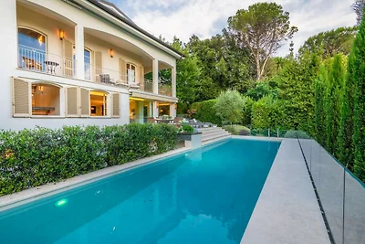 Moderne villa op het Toscaanse platteland