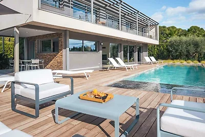 VILLA 4 CAMERE 8 PAX