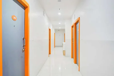 Super Townhouse Hadapsar Savali Inn