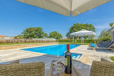 Villa a Selina con piscina