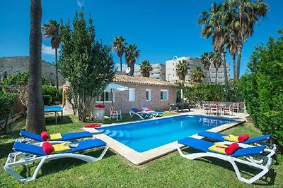 Casa di campagna ad Alcudia con piscina