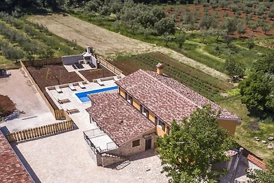 Villa in Vrsar mit Schwimmbecken