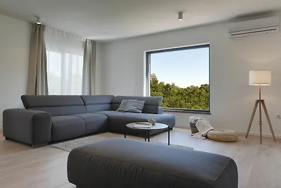 Moderne Villa mit Schwimmbad
