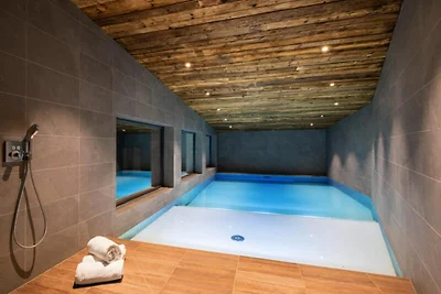 Chalet in La Clusaz mit beheiztem Pool