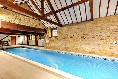 Luxuriöses Ferienhaus mit Pool und Tennis, Ke...