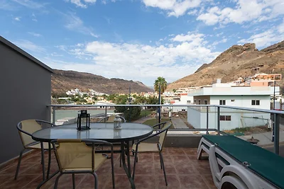 Apartment in Mogán mit Bergblick