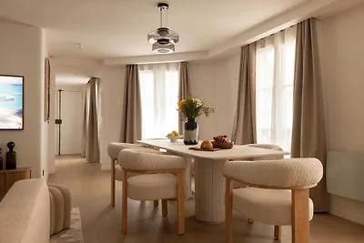 Elegant appartement - 3 slaapkamers - 8 plaat...