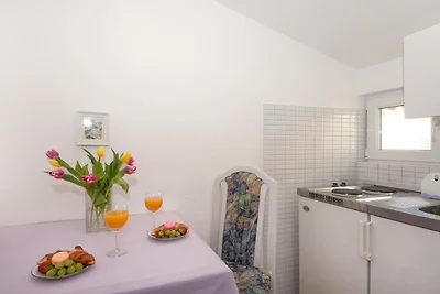 Apartments Villa Angela - Studio Apartment wi...