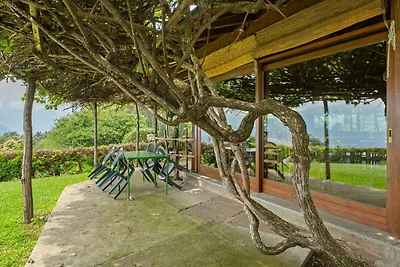 Bauernhaus in Verbania mit Garten
