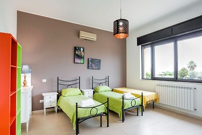Komfortables Ferienhaus in Solarino mit...