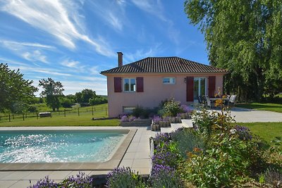 Casa di Holifay con piscina privata...