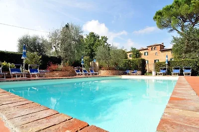 Castello esclusivo in Toscana con piscina...