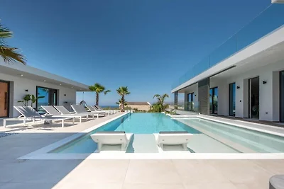 Villa in Kissamos mit Schwimmbecken