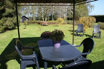 Ferienhaus in Froidchapelle mit Garten