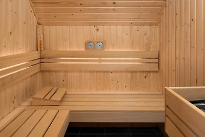 Villa aan Veerse Meer met Sauna