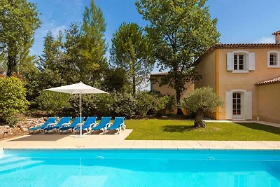 Villa mit Whirlpool, Golfplatz bei 1 km