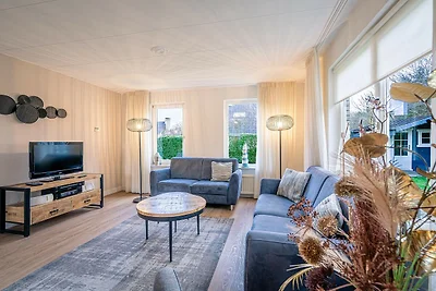 Charmante Villa in der Nähe von Meer und Wald